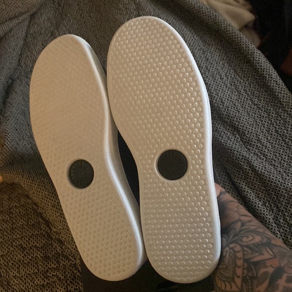 Brand new with box ugg south bay sneaker low. 8.5 men’s shoes - Picture 7 of 7